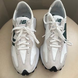 Women’s new balance, tennis shoes